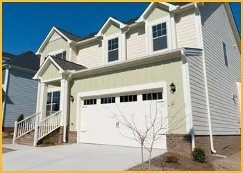 Community Garage Door Service Far Rockaway, NY 347-464-0655 - cont-garage-door-10-48m